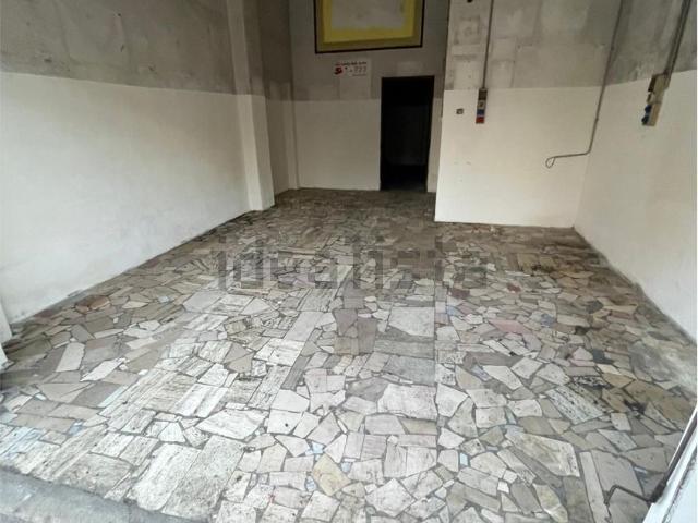 Locali o capannoni in vendita di 60 m² in Viale della Repubblica, 38