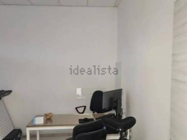 Locali o capannoni in vendita di 67 m² in Via Irma Bandiera, 3