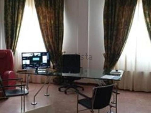 Locali o capannoni in vendita di 640 m² in Strada Mostrapiedi I
