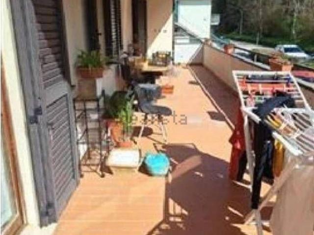 Locali o capannoni in vendita di 643 m² in Strada Fontetta