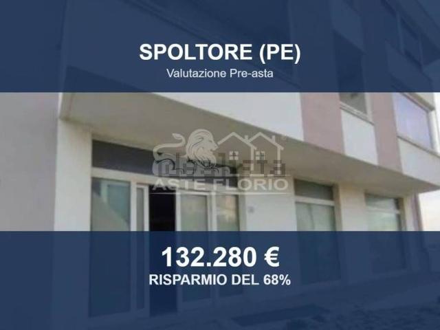 Locali o capannoni in vendita di 674 m² in Via Montesecco, 77