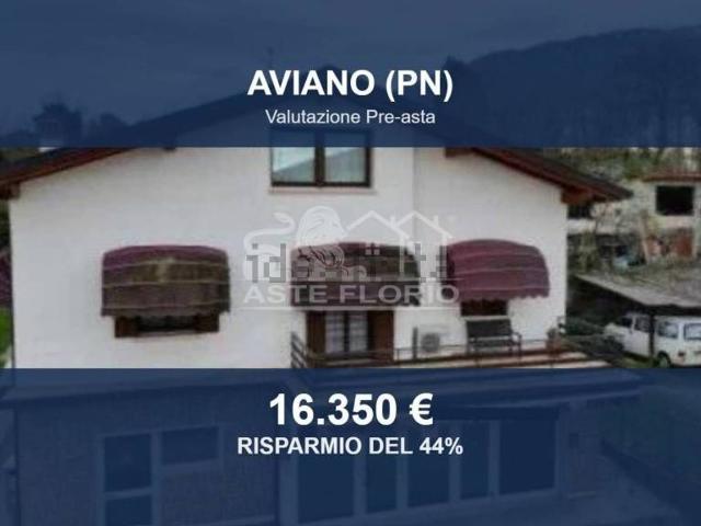 Locali o capannoni in vendita di 69 m² in Via Trieste, 55