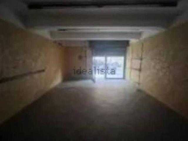 Locali o capannoni in vendita di 69 m² in Viale Principe Umberto, 57