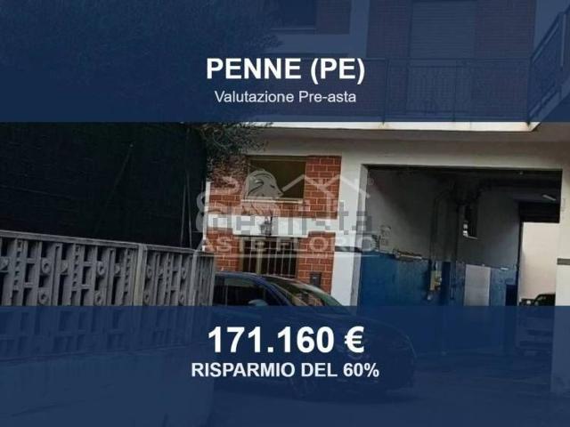 Locali o capannoni in vendita di 707 m² in Via San Rocco, 48