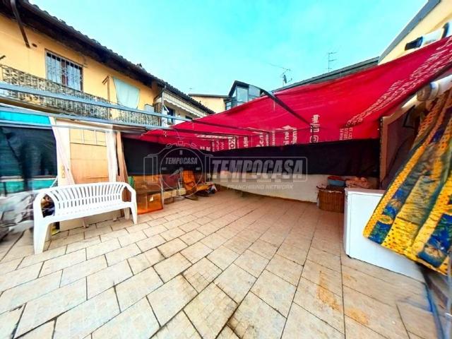 Locali o capannoni in vendita di 75 m² in Via Chiusella, 2