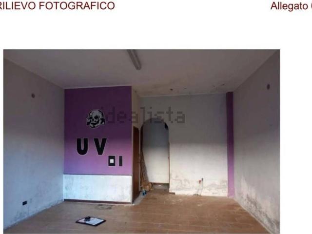 Locali o capannoni in vendita di 75 m² in Via Roma, 27