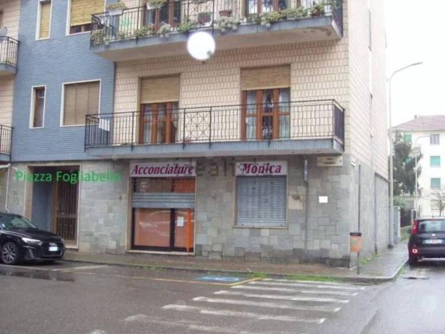 Locali o capannoni in vendita di 79 m² in Piazza Fogliabella, 12