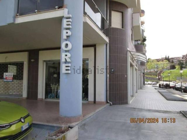 Locali o capannoni in vendita di 83 m² in Via Felice Fiore, 13