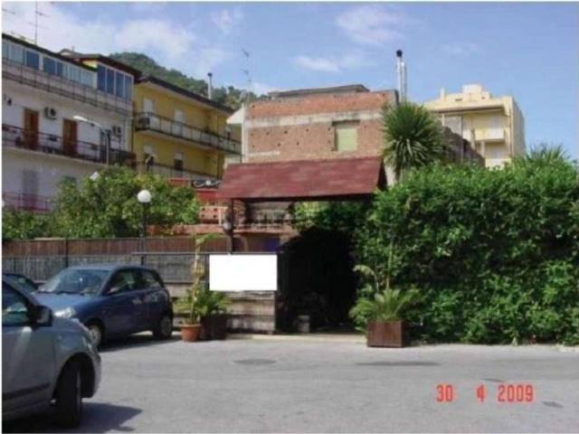 Locali o capannoni in vendita di 81 m² in Via Giuseppe Verdi, 11