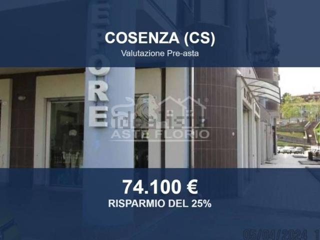 Locali o capannoni in vendita di 82 m² in Via Felice Fiore, 19