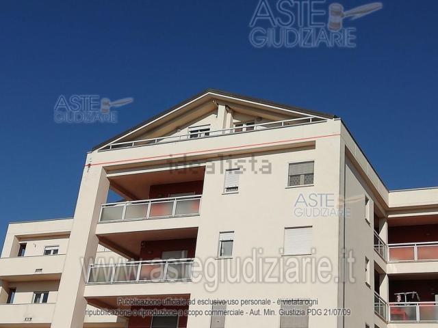 Locali o capannoni in vendita di 84 m² in Via XX Settembre