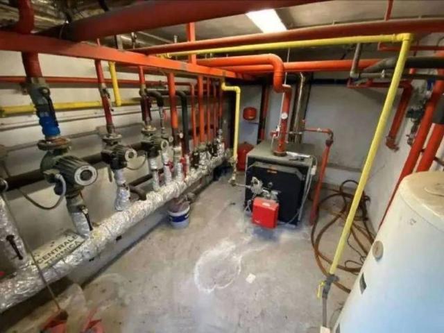 Locali o capannoni in vendita di 885 m² in Via da Rio, 55