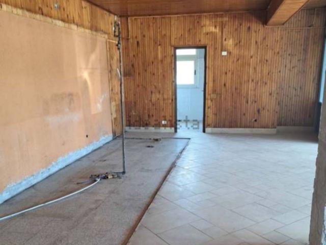 Locali o capannoni in vendita di 90 m² in Via Libertà