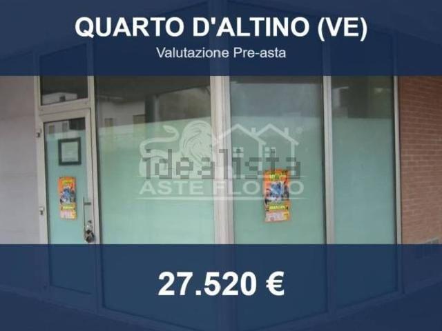 Locali o capannoni in vendita di 92 m² in Piazza San Michele
