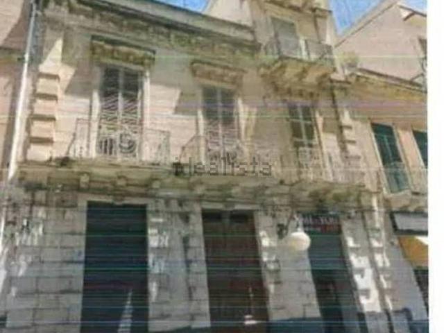 Locali o capannoni in vendita di 92 m² in Via Principe Umberto, 218