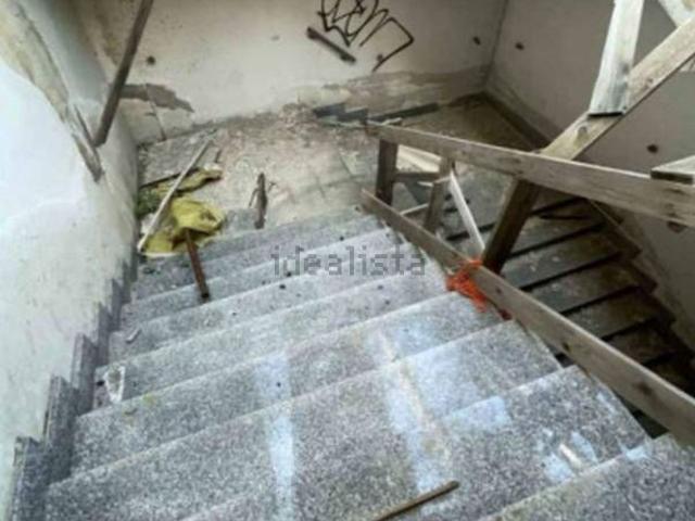 Locali o capannoni in vendita di 98 m² in Viale Brutium