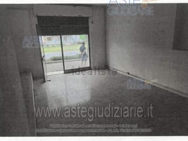 Locali o capannoni in vendita di 104 m² in Viale dei Fiori