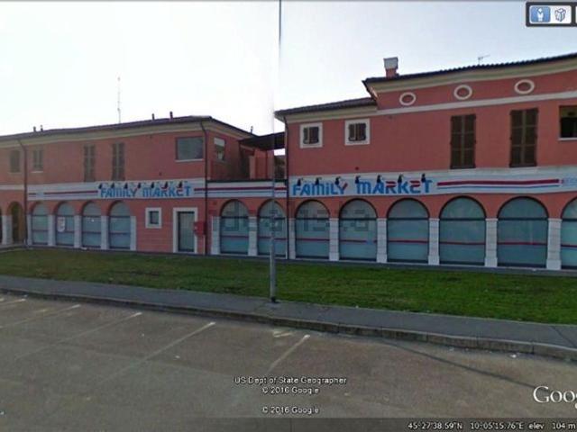 Locali o capannoni in vendita di 1100 m²