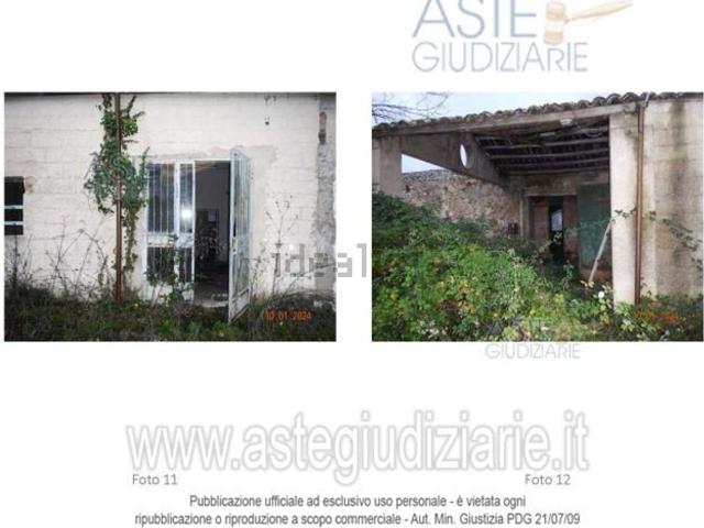 Locali o capannoni in vendita di 1110 m² in Via Fontanelle, 25