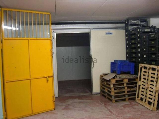 Locali o capannoni in vendita di 115 m² in Via delle Arti