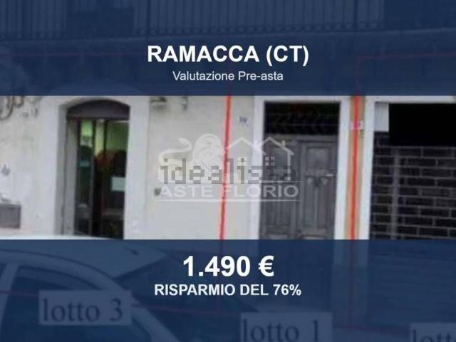 Locali o capannoni in vendita di 11 m² in Via Regina Elena, 31