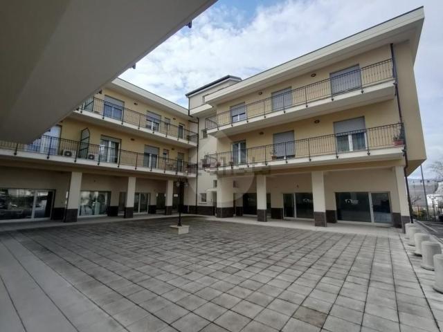 Locali o capannoni in vendita di 120 m² in Via Sant&apos Emidio, 36