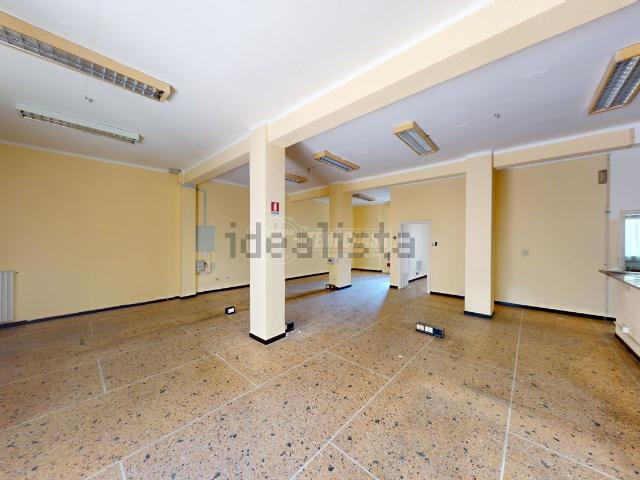 Locale in vendita di 144 m² in Via Piave, 29
