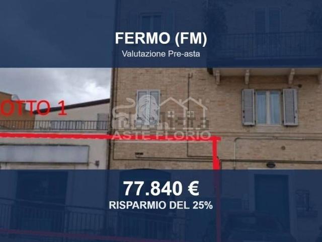 Locali o capannoni in vendita di 121 m² in Viale Tiro a Segno, 22