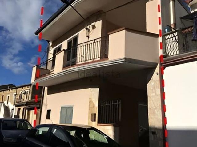 Locali o capannoni in vendita di 137 m² in Via Battisti