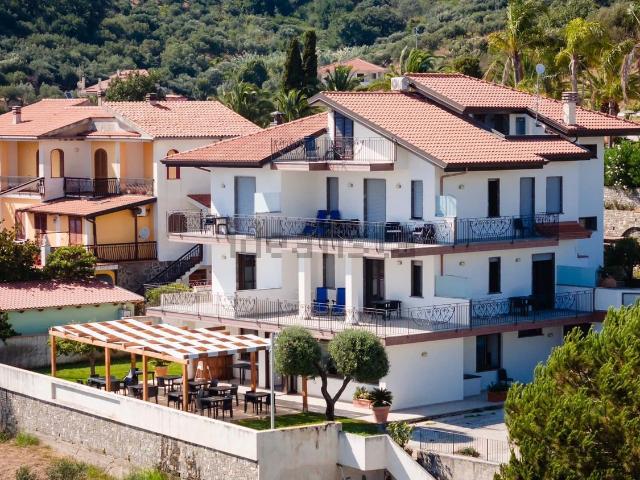 Locali o capannoni in vendita di 1382 m² in Via Virglio, 5