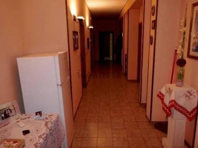 Locali o capannoni in vendita di 1485 m² in Via Fontanelle