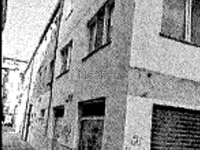 Locali o capannoni in vendita di 157 m² in Via Siena, 16