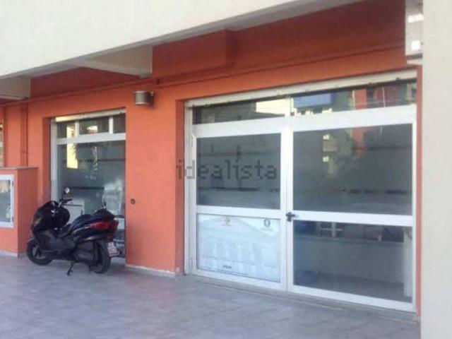Locali o capannoni in vendita di 185 m² in Via Ugo Spirito
