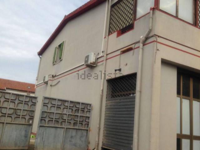Locali o capannoni in vendita di 187 m² in Via Manno, 16