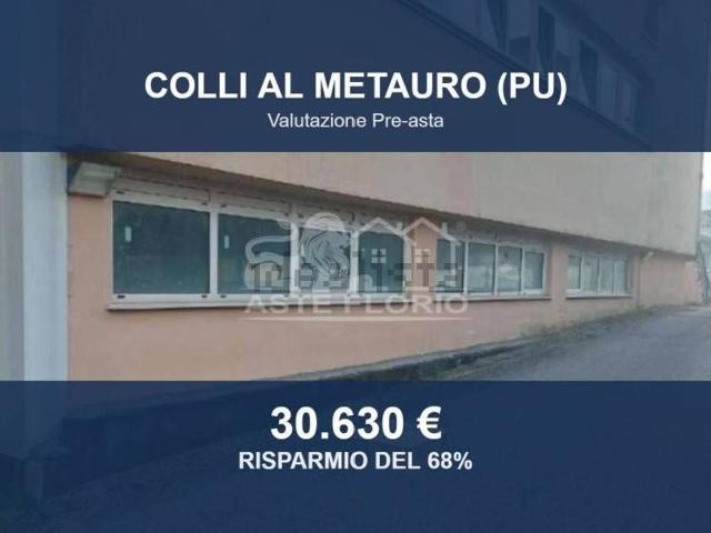 Locali o capannoni in vendita di 189 m² in Via IV Novembre, 11