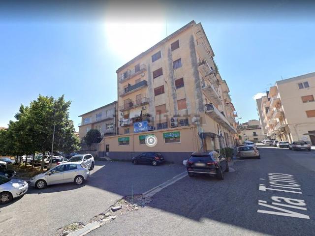 Locali o capannoni in vendita di 194 m² in Via Ticino