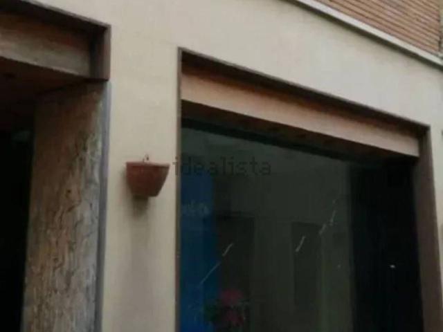Locali o capannoni in vendita di 219 m² in Corso Italia, 33
