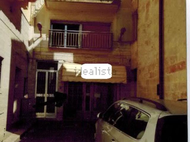 Locali o capannoni in vendita di 224 m² in Piazza Vittorio Emanuele