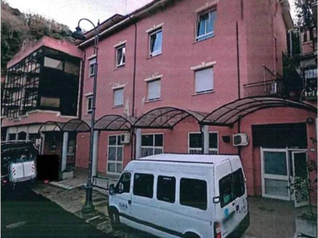 Locali o capannoni in vendita di 2292 m² in Viale Kennedy