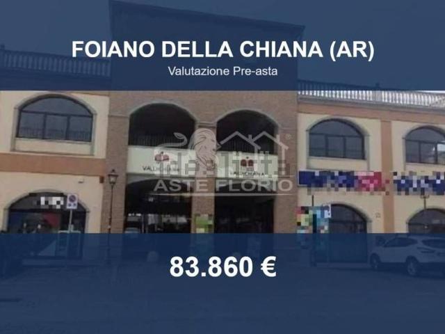 Locali o capannoni in vendita di 244 m² in Via delle Farniole, 36