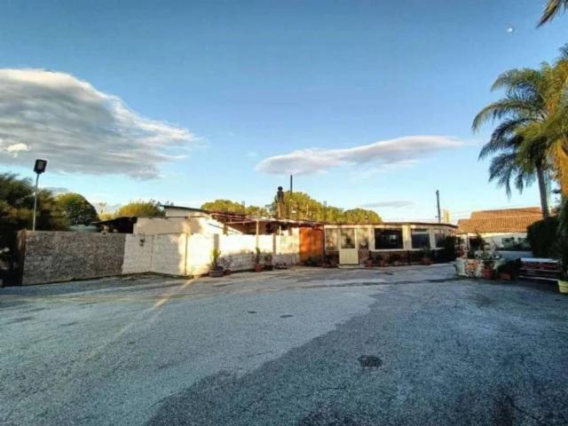 Locali o capannoni in vendita di 251 m² in Traversa Dammusi