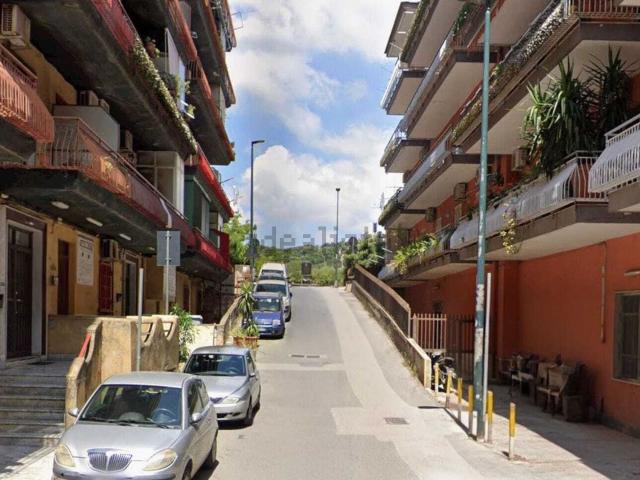 Locali o capannoni in vendita di 25 m² in Via Sandro Botticelli, 77
