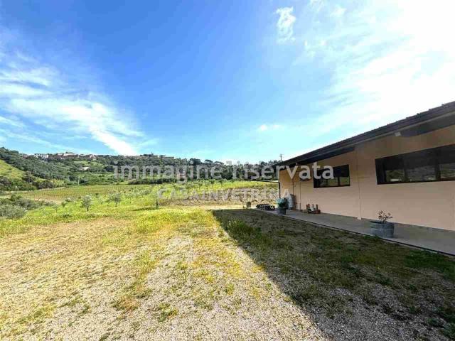 Locali o capannoni in vendita di 280 m²