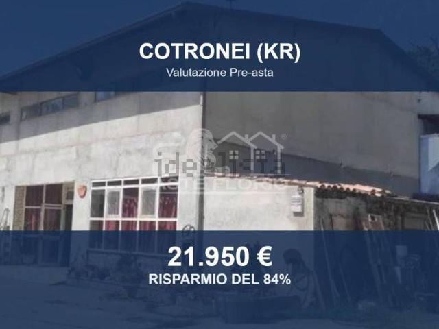 Locali o capannoni in vendita di 291 m² in Via Terrate