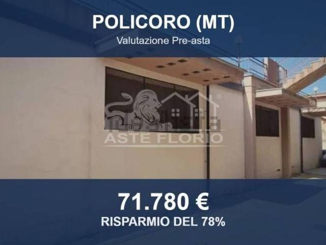 Locali o capannoni in vendita di 296 m² in Via Salerno, 30