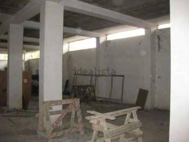 Locali o capannoni in vendita di 299 m² in Via Molicella Vicinale