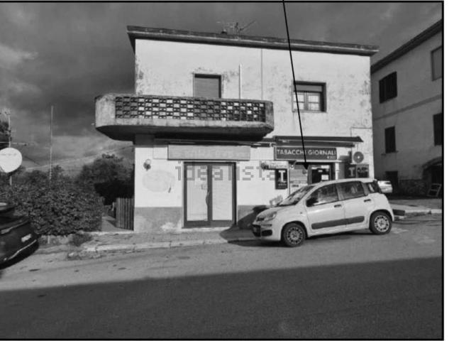 Locali o capannoni in vendita di 29 m² in Via G. Pascoli, 49