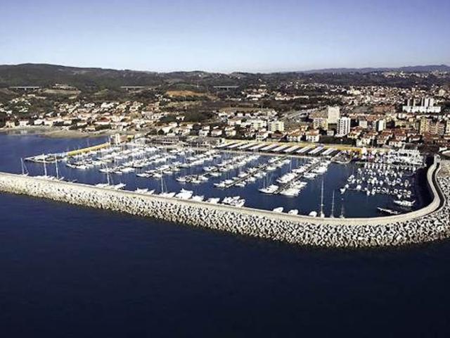 Locali o capannoni in vendita di 33 m² in Via Agostino Straulino