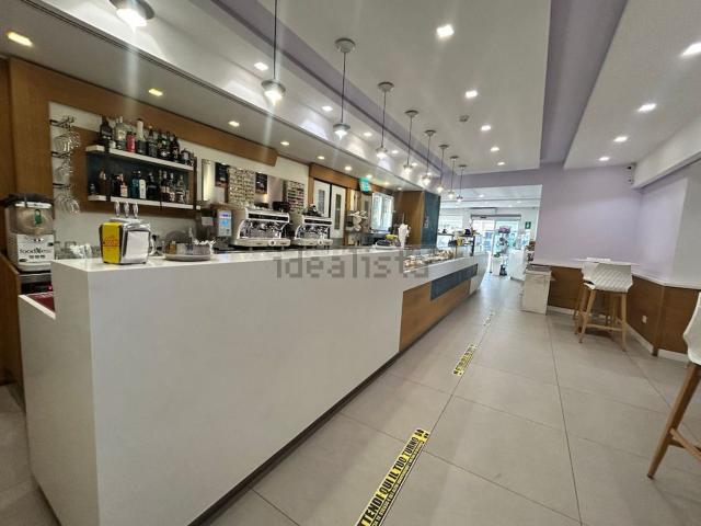 Locali o capannoni in vendita di 300 m²