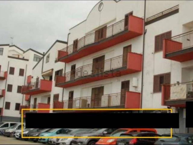 Locali o capannoni in vendita di 318 m² in Via Michelangelo Buonarroti